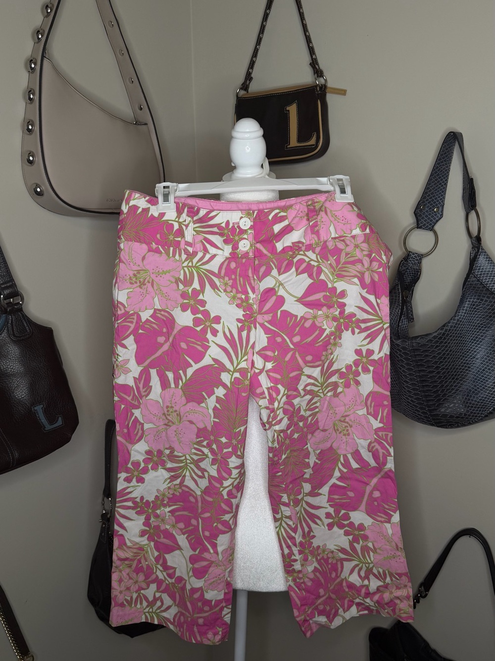 VTG No Boundaries Pink Floral Capri Pants - Juniors 11
